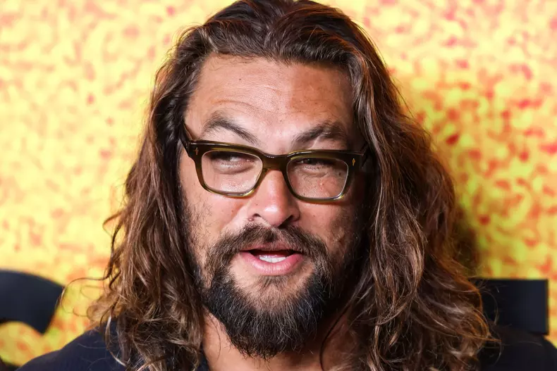 Jason Momoa, gest șocant la TV. Starul din „Aquaman” s-a dezbrăcat în direct. „Asta port în fiecare zi, tot timpul”