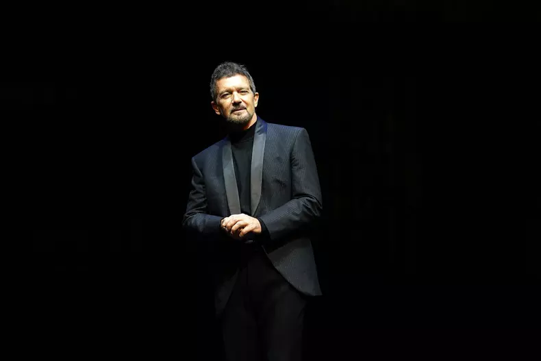 Pe cine vrea Antonio Banderas să vadă în rolul lui Zorro