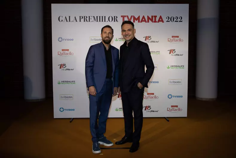 Cum arătau Răzvan și Dani acum 12 ani. Matinalii de la Antena 1 au câștigat premiul TVMania 2022 pentru „Cea mai bună emisiune de divertisment de zi”