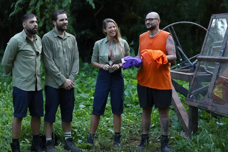 roxana-nemes-eliminata-de-la-sunt-celebru-scoate-ma-de-aici.-2