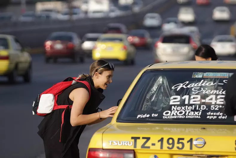 Cine este și cu ce ocupă iubitul Dianei Bulimar de la America Express 2023 (5)