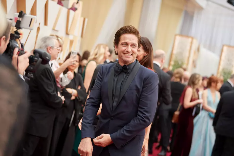 Gerard Butler, dezvăluiri neașteptate la 16 ani de la lansarea „P.S. I Love You”. „Am trimis-o în spital!” Ce a pățit atunci Hilary Swank