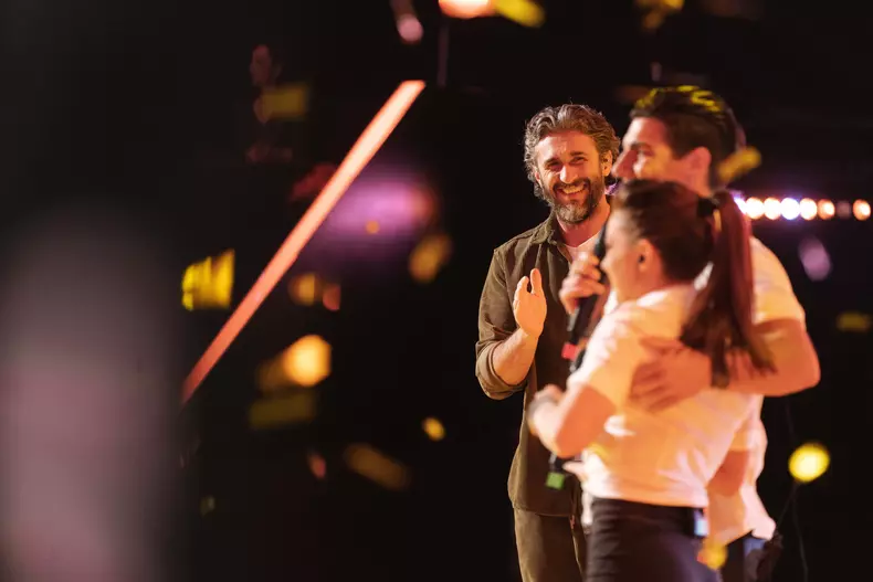 dragos-bucur-golden-buzz-1