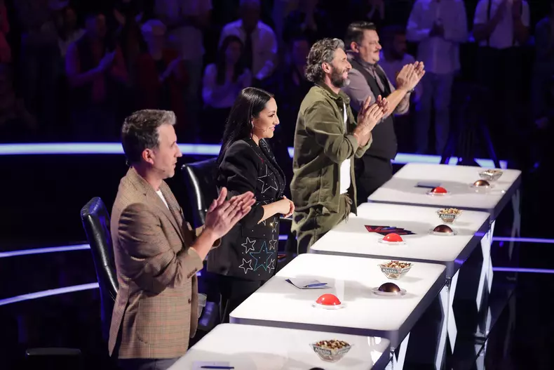 juratii-romanii-au-talent-1