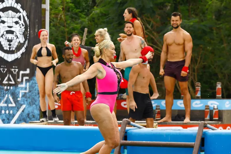 vica-blochina-a-dezvaluit-cum-se-epileaza-concurentele-de-la-survivor-romania-2023-4