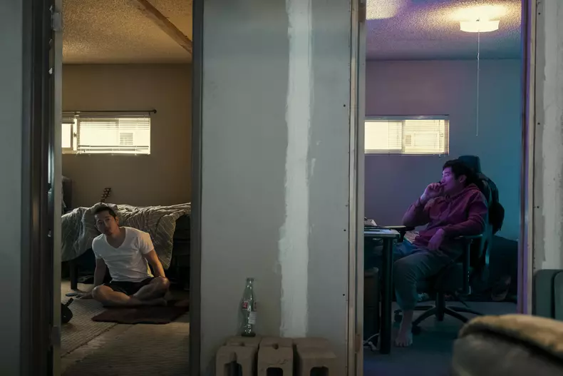 „Râcă”, tot ce trebuie să știi despre serialul de pe Netflix. Premieră, distribuție, trailer