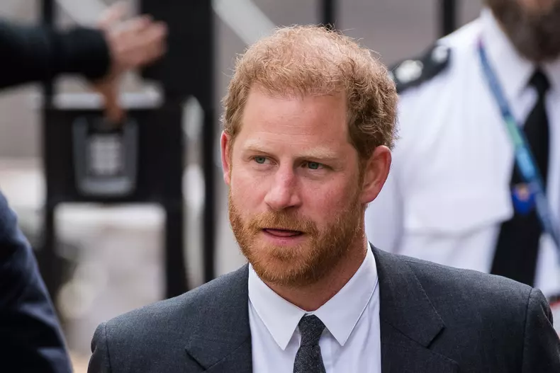 Prințul Harry va participa de unul singur la încoronarea regelui Charles. De ce va lipsi Meghan Markle