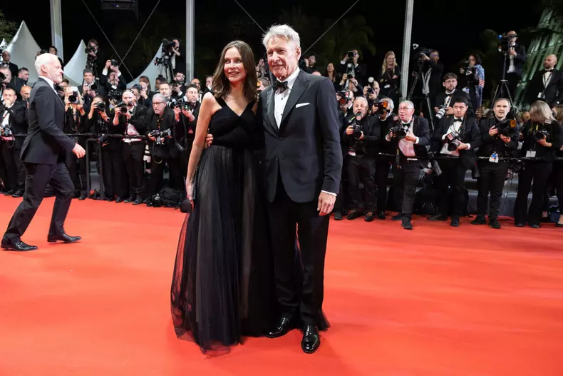 Calista Flockhart și Harrison Ford, spectaculoși pe covorul roșu de la Cannes 2023. Ce gafă au făcut organizatorii