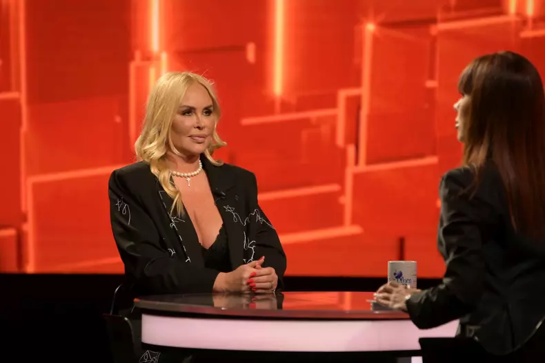 Vica Blochina_40 de intrebari cu Denise Rifai