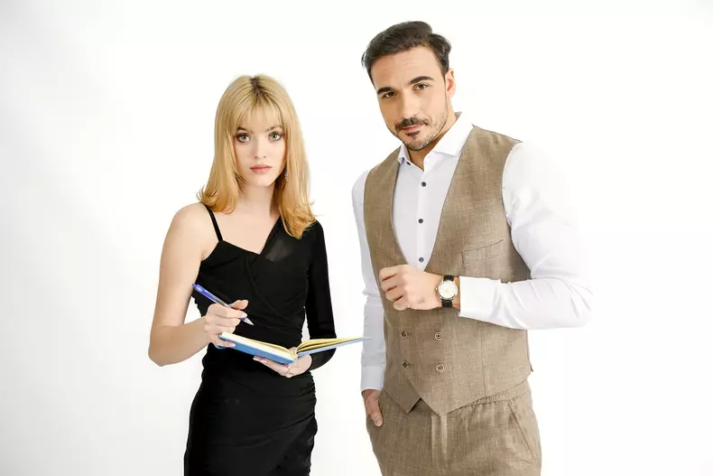 Alexandra Ciobanu şi Emanuel Cîrstea completează distribuția Lasă-mă, îmi place! Camera 609, de la Antena 1. Ce știm despre rolurile lor