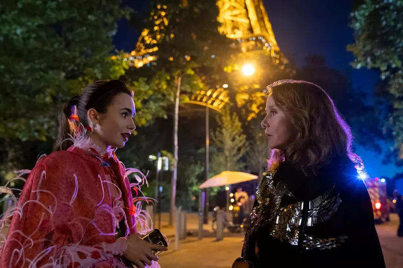 „Emily in Paris”, sezonul 4, afectat de greva scenariștilor. Ce se întâmplă cu serialul cu Lily Collins