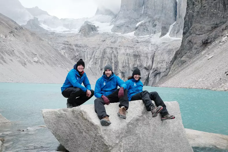 Prieteni fantastici, sezonul 2, la HBO Max. Tot ce trebuie să știi despre serialul cu James și Oliver Phelps, gemenii Weasley din Harry Potter