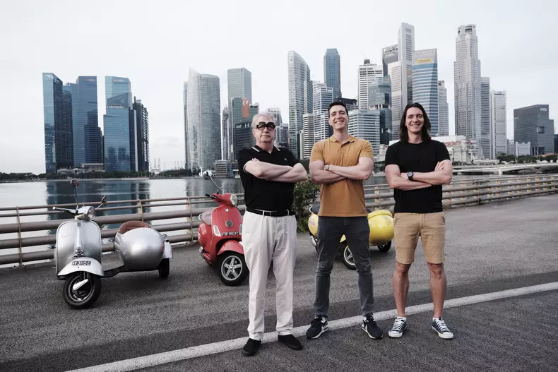 Prieteni fantastici, sezonul 2, la HBO Max. Tot ce trebuie să știi despre serialul cu James și Oliver Phelps, gemenii Weasley din Harry Potter