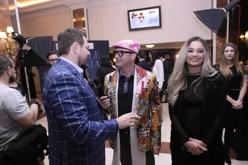 Catalin Dezbracatu'