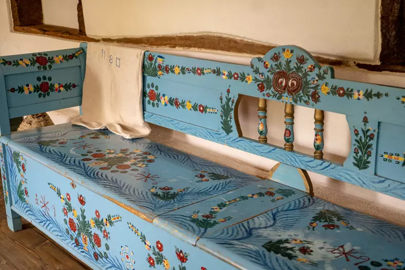 mobila traditionala saseasca