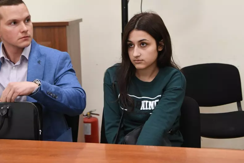 cazul Khachaturyan una din surori la audieri