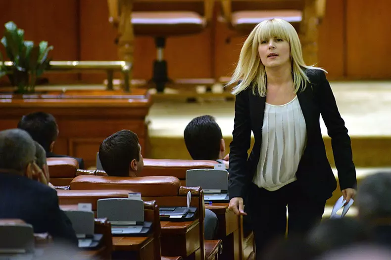 Elena-Udrea-3