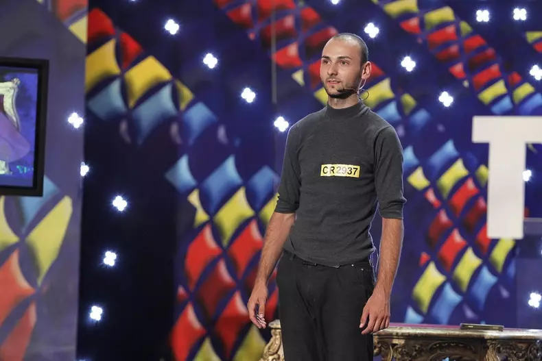 Alex de la "Insula Iubirii", de nerecunoscut pe scena de la "Românii au talent" în urmă cu câțiva ani. Cum arăta atunci
