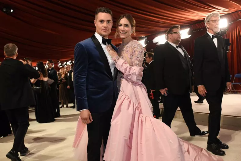 Allison Williams și Alexander Dreymon