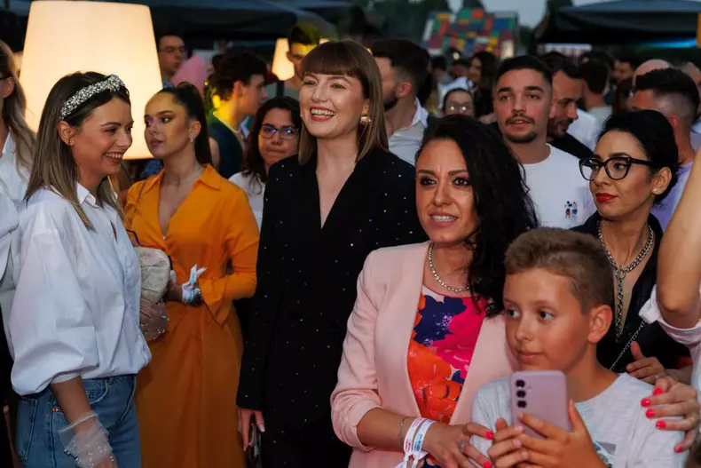 alexandra-ungureanu-4