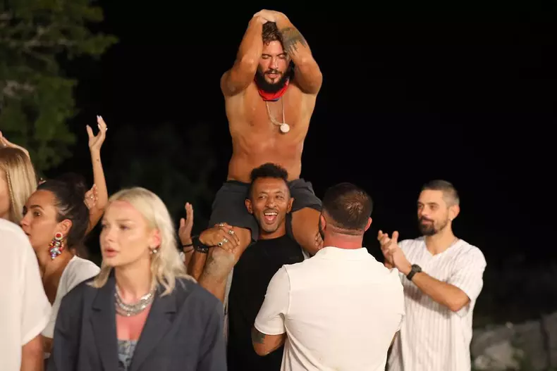 andrei-krisan-despre-experienta-survivor-carmen-grebenisan-bani-si-andreea-ciomag-9