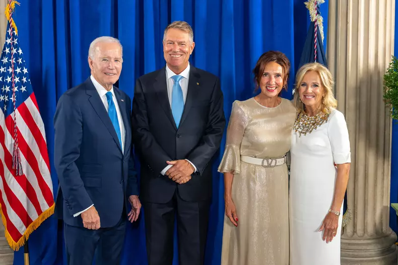 iohannis-cu-carmen-in-america