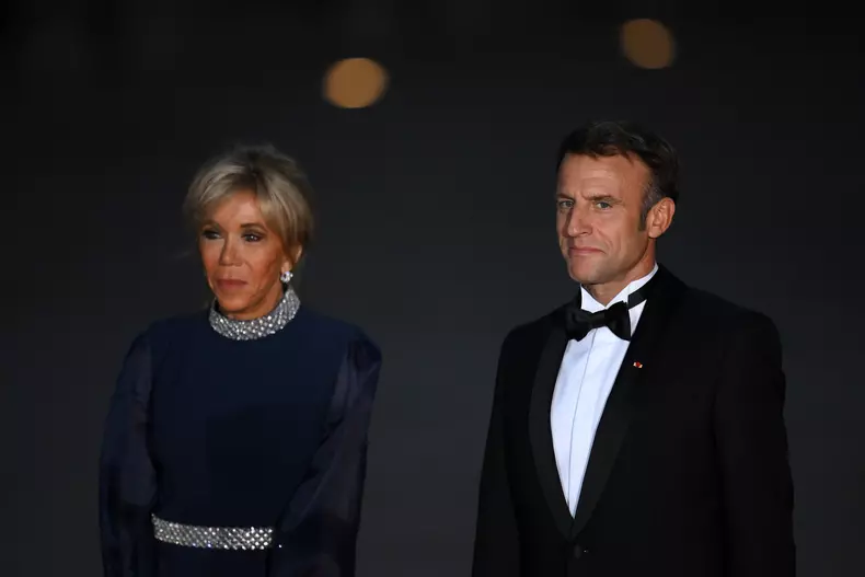 Soții Macron