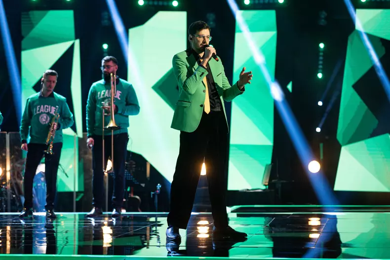 alex-maxim-sfat-de-la-smiley-pentru-semifinala-vocea-romaniei-2