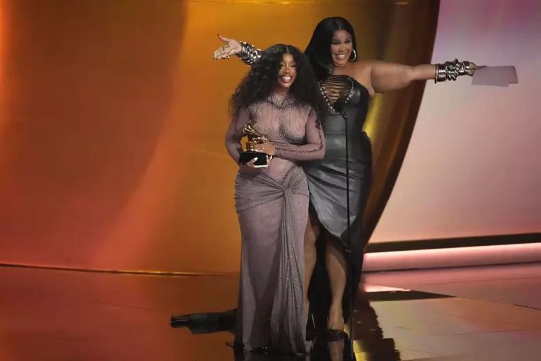 Lizzo și SZA