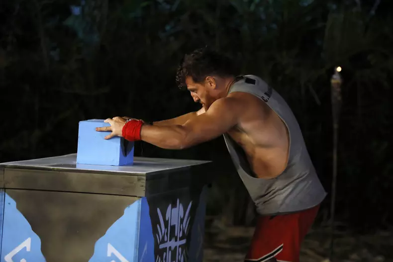 Catalin-Morosanu-a-parasit-Survivor-All-Stars-3