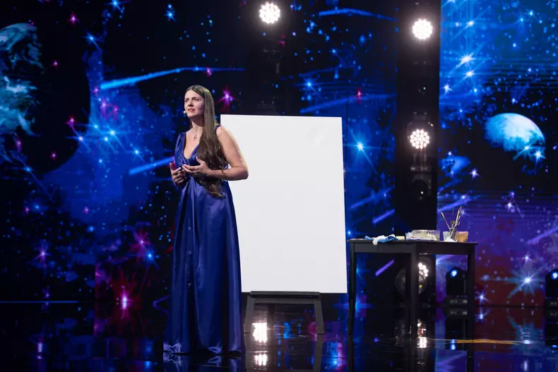 povesti-de-viata-azi-8-martie-pe-scena-romanii-au-talent-madalina-fortu-2
