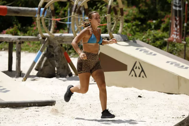 alexandra-duli-eliminata-de-la-survivor-all-stars-1