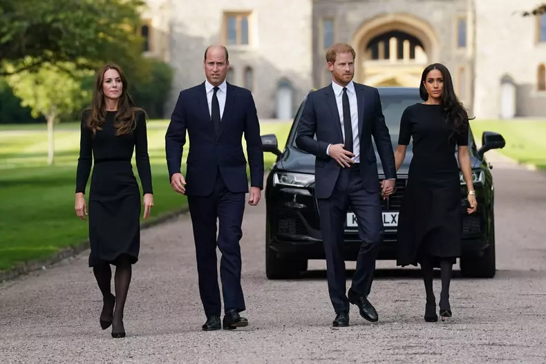 Meghan Markle, Prințul Harry, Kate Middleton și Prințul William la înmormântarea Reginei Elisabeta a II-a