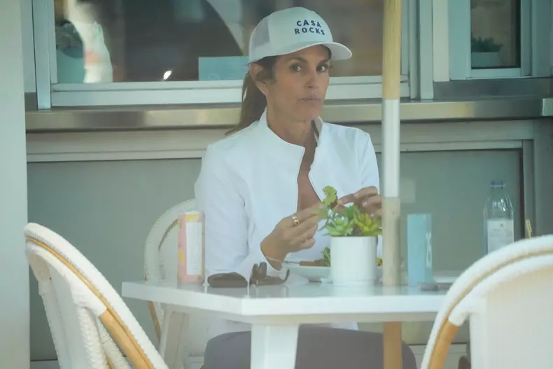 EXCLUSIVE: Cindy Crawford Enjoys An Avocado Toast In Miami - 03 Feb 2024