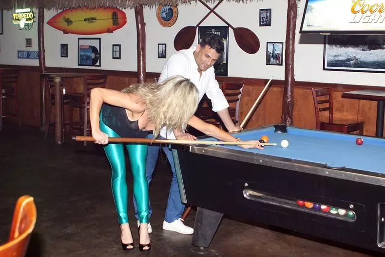 *EXCLUSIVE* Jeremy Jackson and Loni Willison on their honey moon in Maui New Years Eve 2012