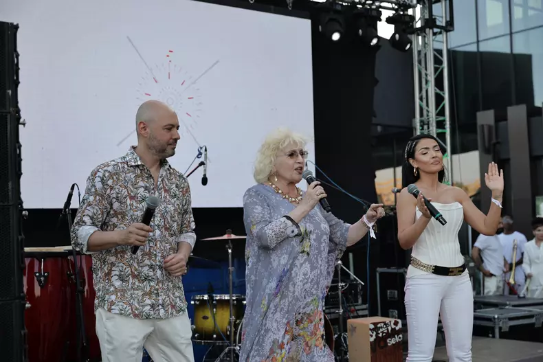 mihai-mitoseru-cu-andreea-mantea-si-corina-chiriac