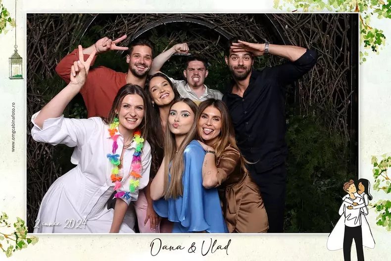 Oana Moşneagu şi Vlad Gherman, alături de invitaţii de la nunta lor