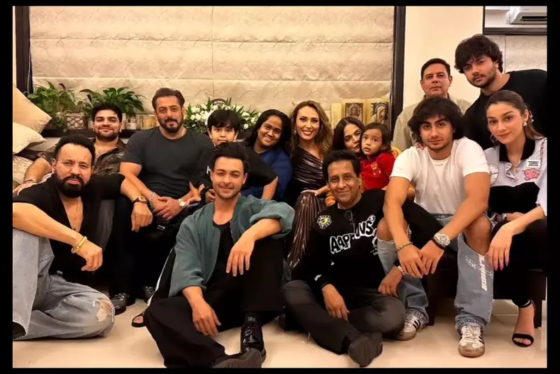 iulia-vantur-si-salman-khan-aniversare