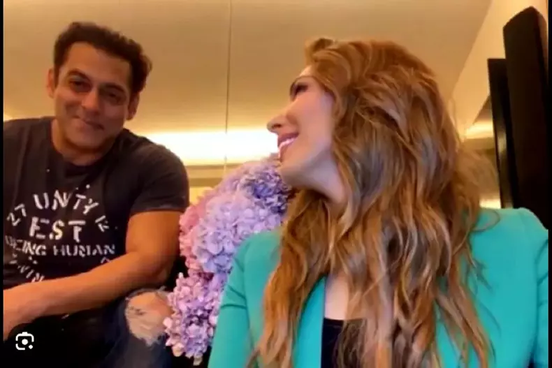 iulia-vantur-si-salman-khan-transmisiune