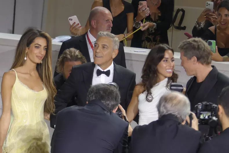 Amal și George Clooney și Brad Pitt și Ines de Ramon la Festivalul de Film de la Veneția 2024