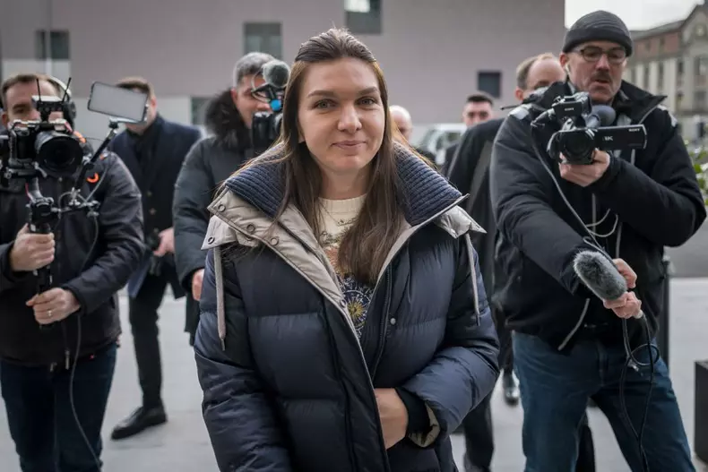 simona halep a castigat