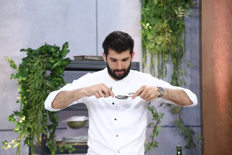 richard abou zaki sezonul 14