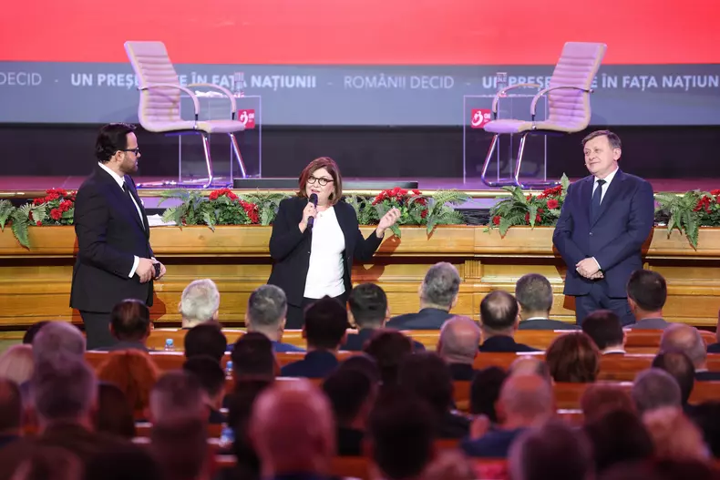 Crin Antonescu și soția lui, Adina Vălean, în emisiunea „Un președinte în fața națiunii”