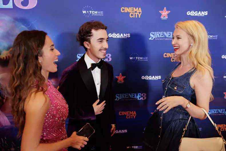 Premiera Sirenele 3 Legenda coroanei (14)