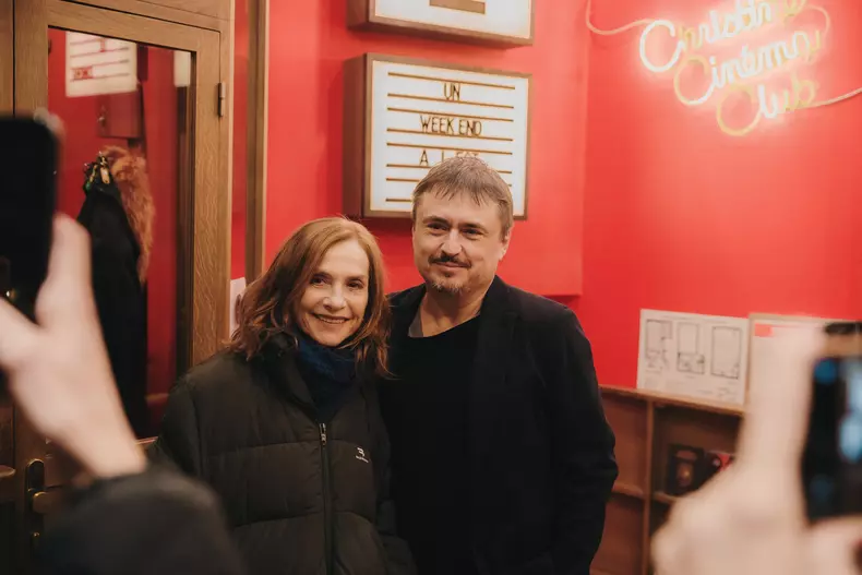 1_og_cristian-mungiu-isabelle-hupert-scaled-1.jpg