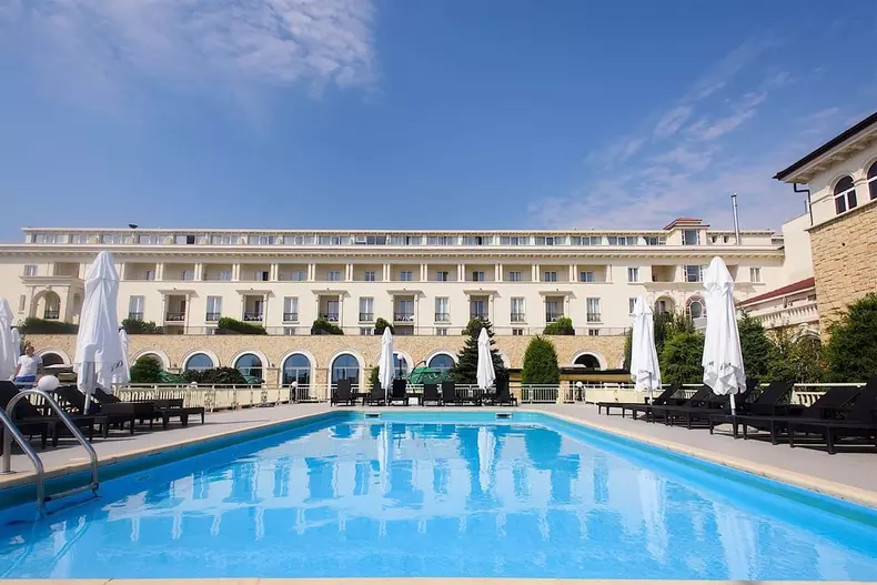 iaki hotel