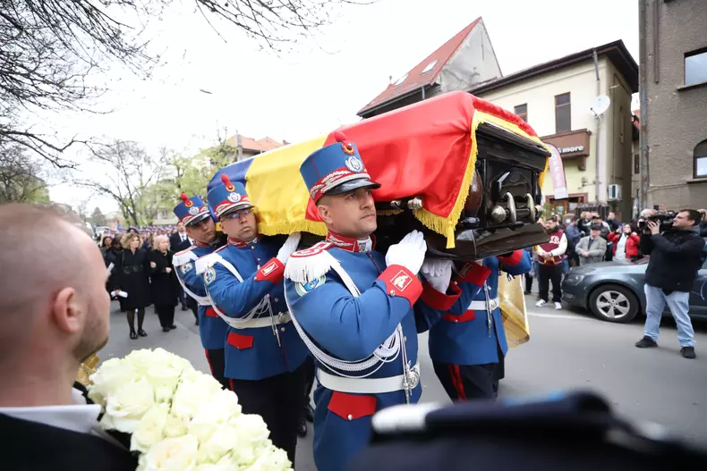 Imagini înmormântare Mircea Lucescu (12)