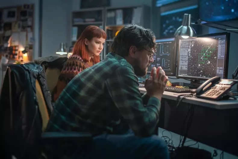 A-aparut-primul-trailer-pentru-Dont-Look-Up.-Filmul-cu-Di-Caprio-va-fi-pe-Netflix-1