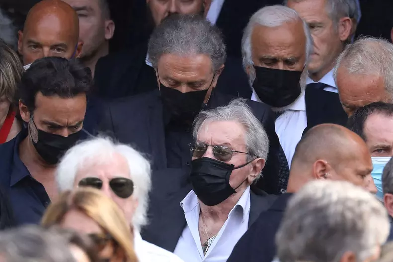 Decizia șocantă luată de Alain Delon. Ce i-a cerut fiului său Anthony