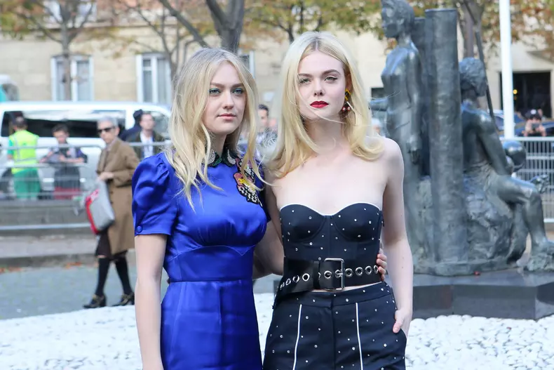 Arrivées au défilé de mode printemps-été 2018 "Miu Miu" à Paris